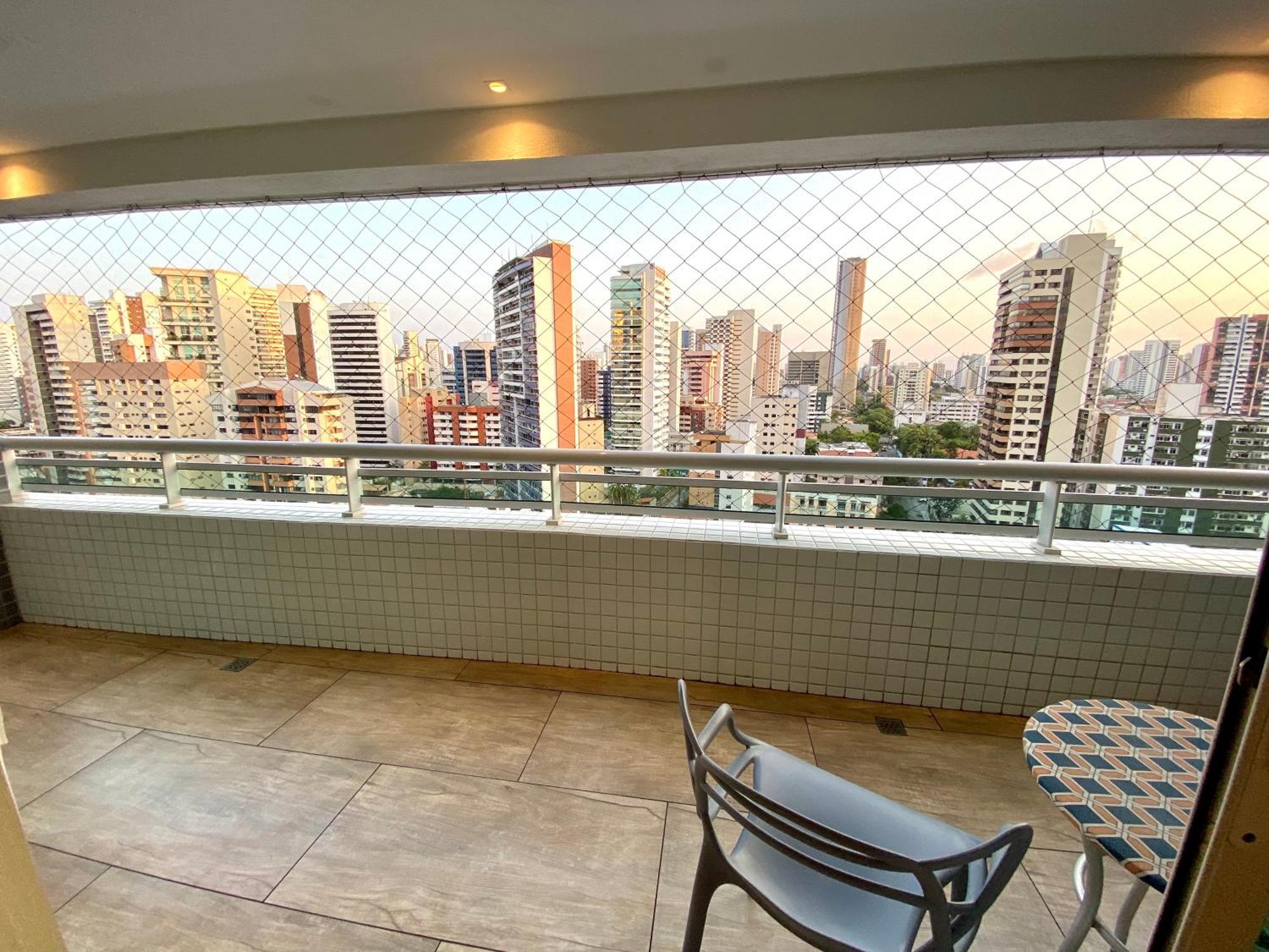 Apartamento 17º Andar Beira Mar Com 2 Quartos *